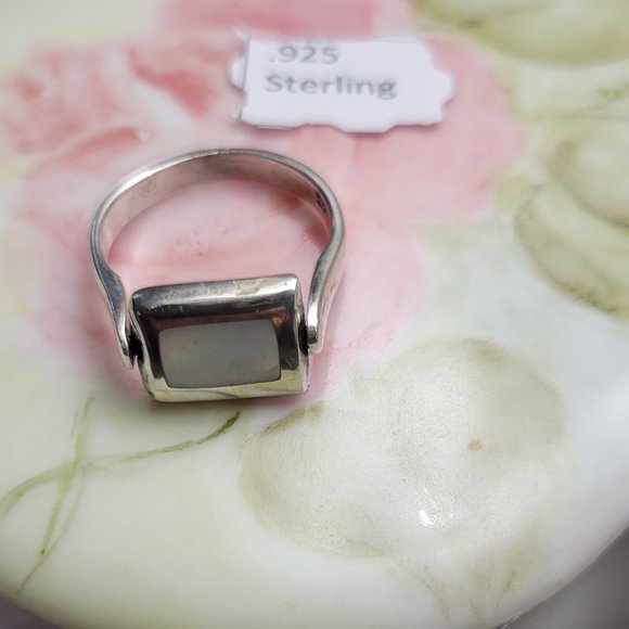 Stress Relief Anxious Ring Spinner Luster MOP 925 - Picture 1 of 11